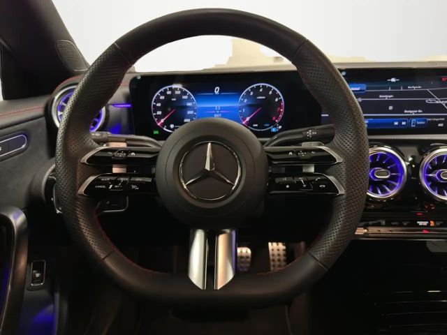 Mercedes-Benz CLA 200 AMG Line Coupé