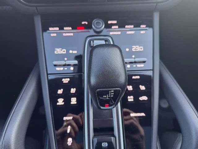 Porsche Cayenne Platinum Edition