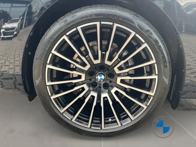 BMW 740 740d M-Sport Sedan xDrive