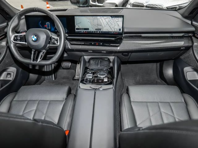BMW 520 520i M-Sport Sedan