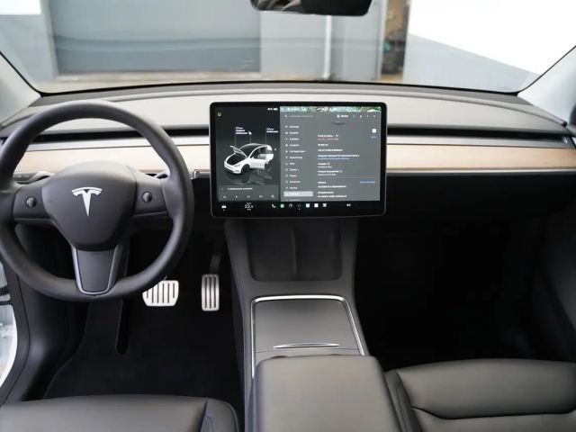Tesla Model Y Performance