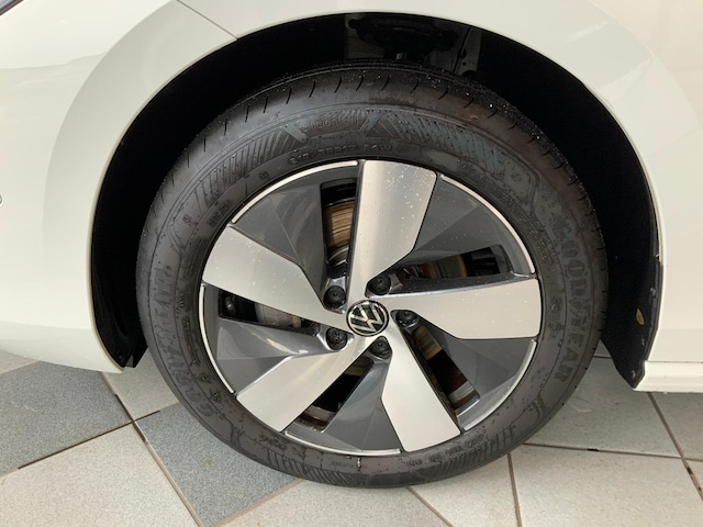 Volkswagen Passat 1.5 eTSI DSG