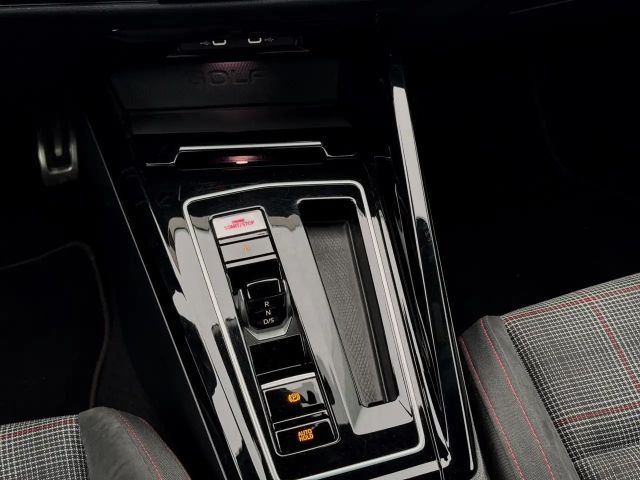 Volkswagen Golf 2.0 TSI DSG GTI