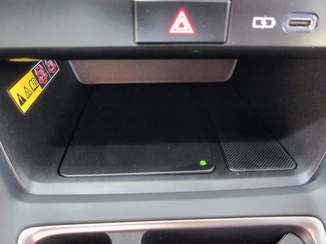 Lexus LBX 1.5 Hybrid Klimaautomatik, Kamera, BT,