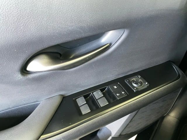 Lexus UX 250h