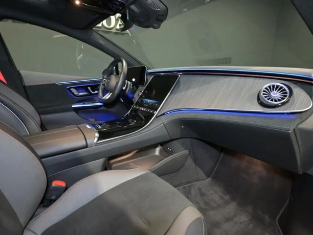 Mercedes-Benz EQE 300 AMG Line Sedan