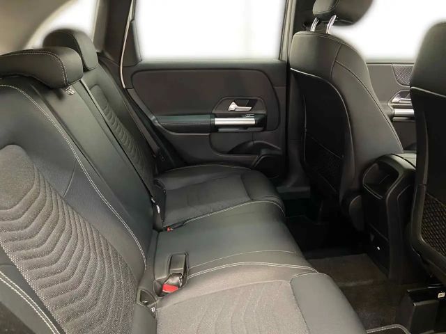 Mercedes-Benz B 200 B 200 d Progressive