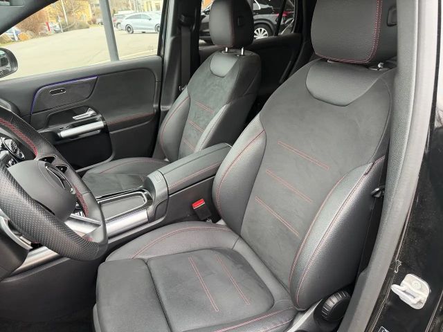 Mercedes-Benz GLA 200 4MATIC GLA 200 d