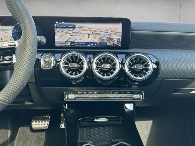 Mercedes-Benz CLA 180 Coupé