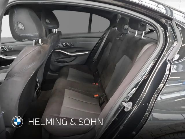 BMW 320 320i M-Sport Sedan xDrive