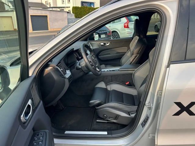 Volvo XC60 AWD Dark Plus T6