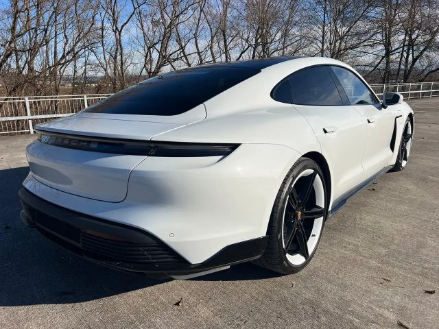 Porsche Taycan Performance Plus