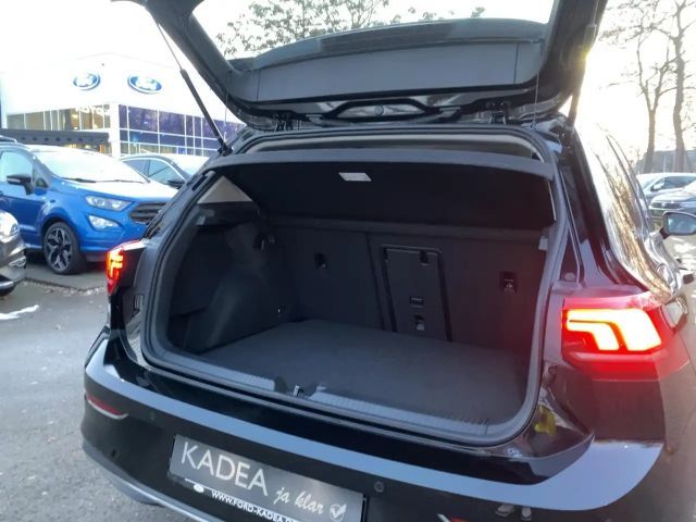 Volkswagen Golf 1.5 eTSI Golf VIII