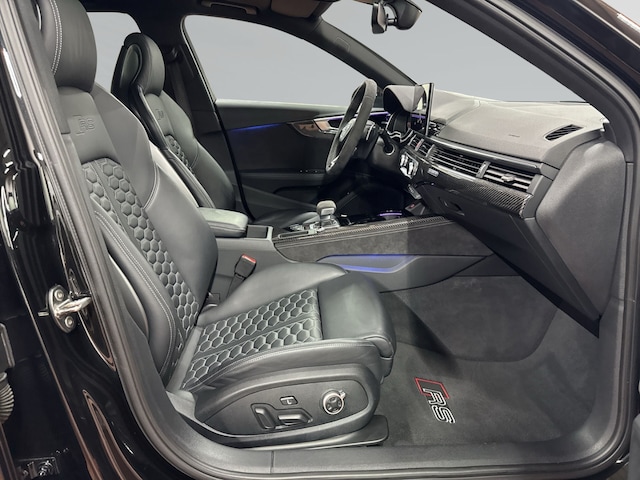 Audi RS4 Avant Quattro