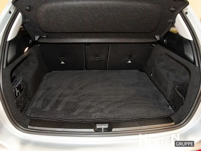 Mercedes-Benz B 180 Progressive Sedan