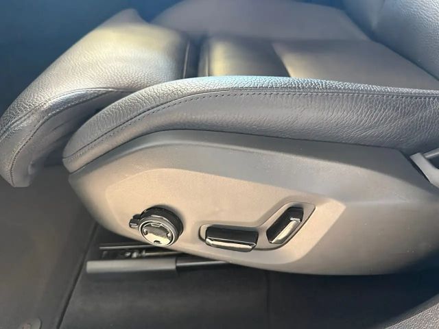 Volvo XC60 AWD Dark Geartronic Plus