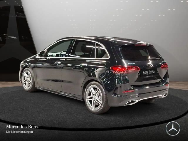 Mercedes-Benz B 250 4MATIC AMG Line Sedan