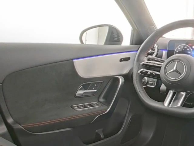 Mercedes-Benz A 200 AMG Line