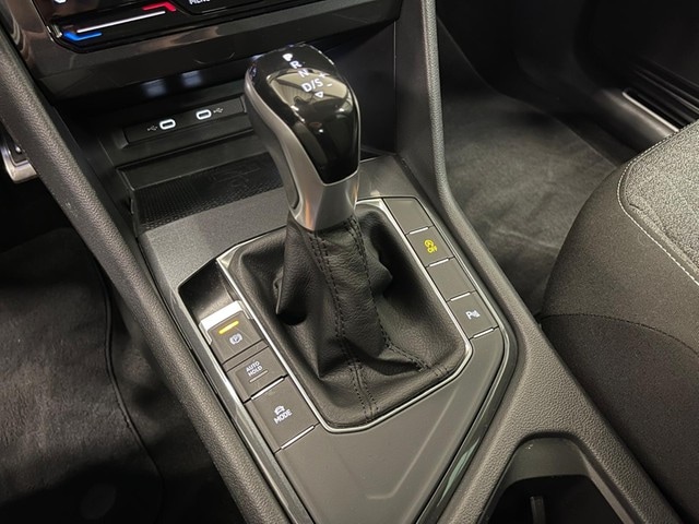 Volkswagen Tiguan Tiguan 1.5 TSI Move ACC+AHK+NAVI+KAMERA+LED