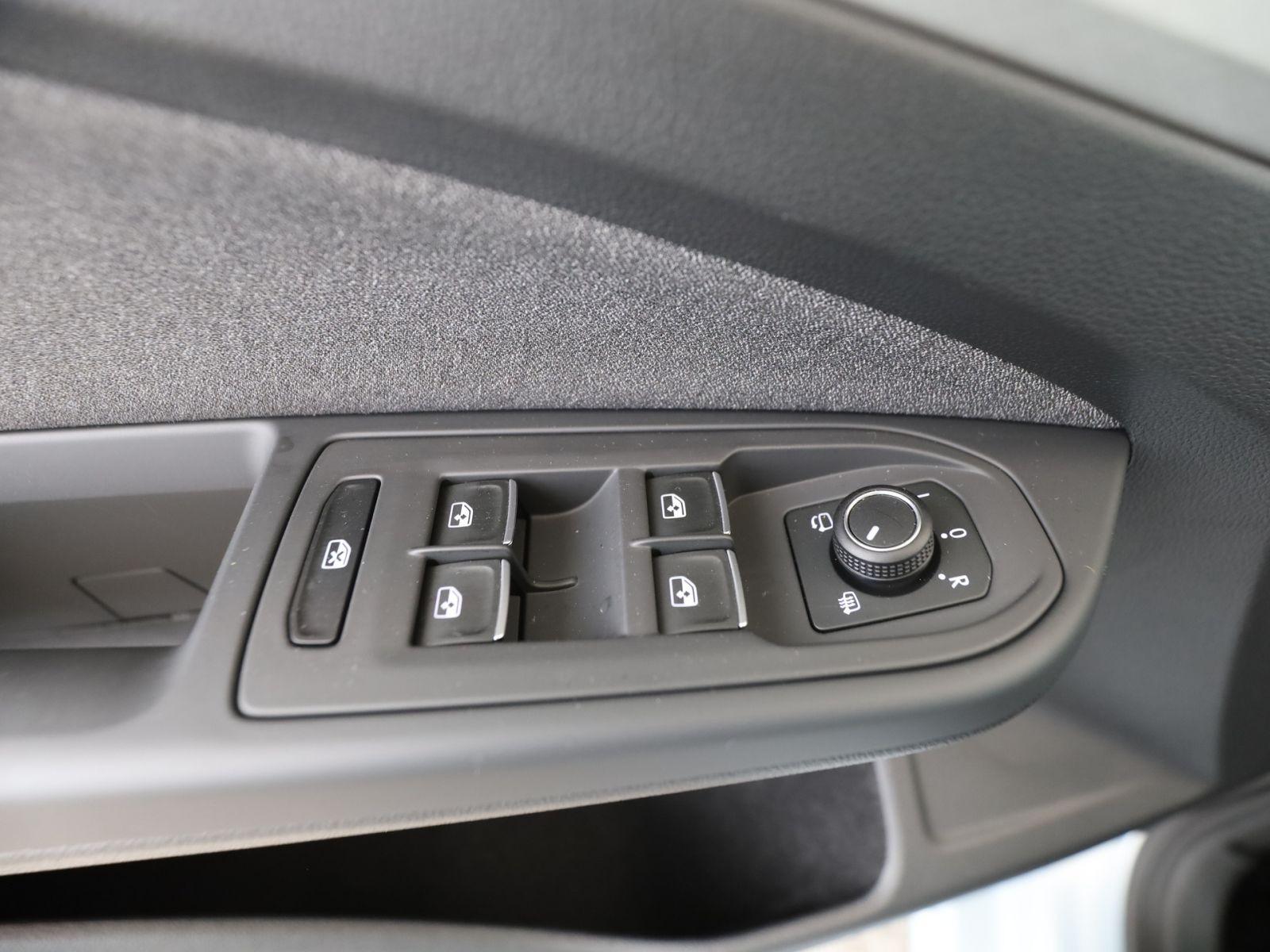 Volkswagen Golf 1.5 TSI Golf VIII Life