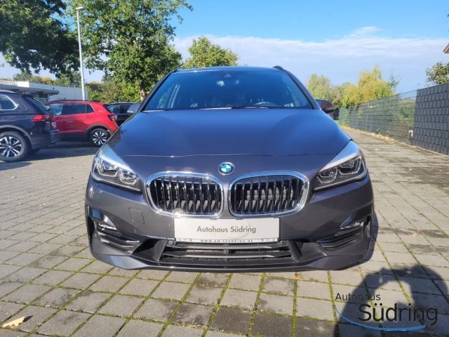 BMW 218 218d Active Tourer Sedan