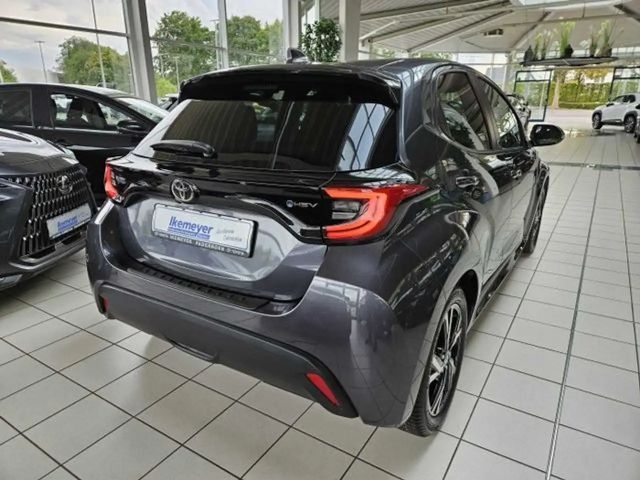 Toyota Yaris Hatchback Hybride Team D