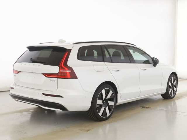 Volvo V60 AWD Dark Plus T6