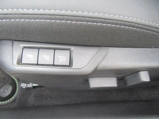 Peugeot E-208 GT-Line Hybrid