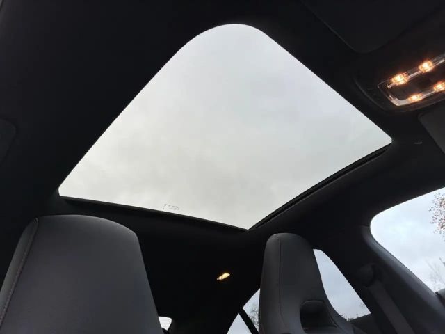 Mercedes-Benz CLA 200 AMG Line Coupé