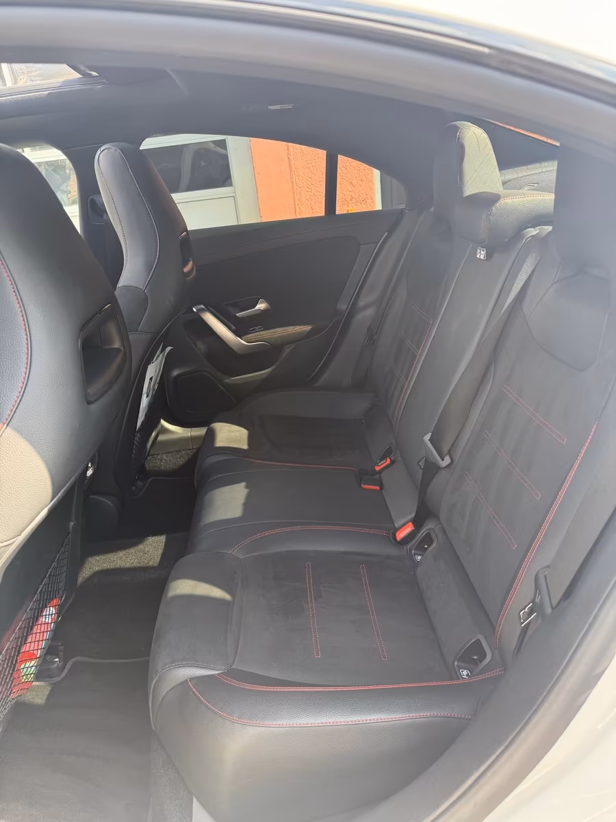 Mercedes-Benz CLA 200 Sedan