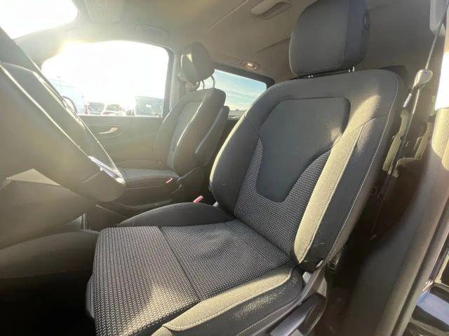 Mercedes-Benz V 220 Style