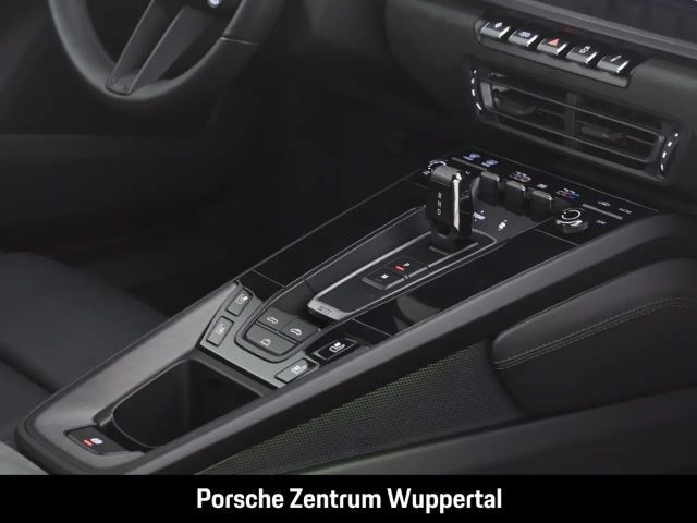 Porsche 992 Cabrio Carrera GTS