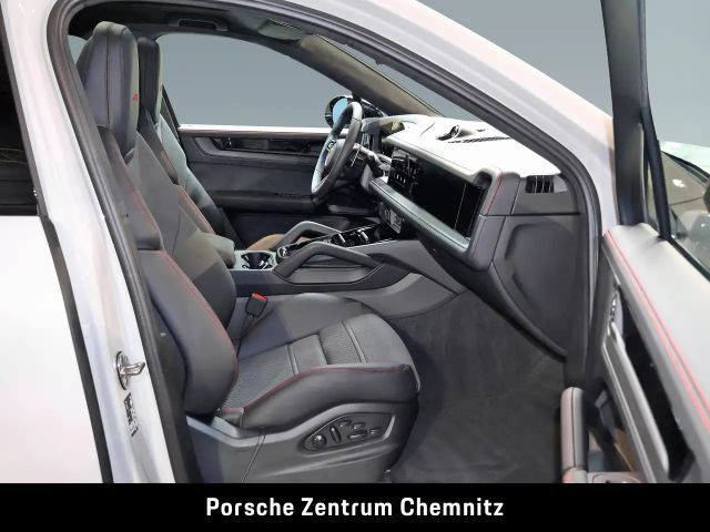 Porsche Cayenne 4 Coupé GTS