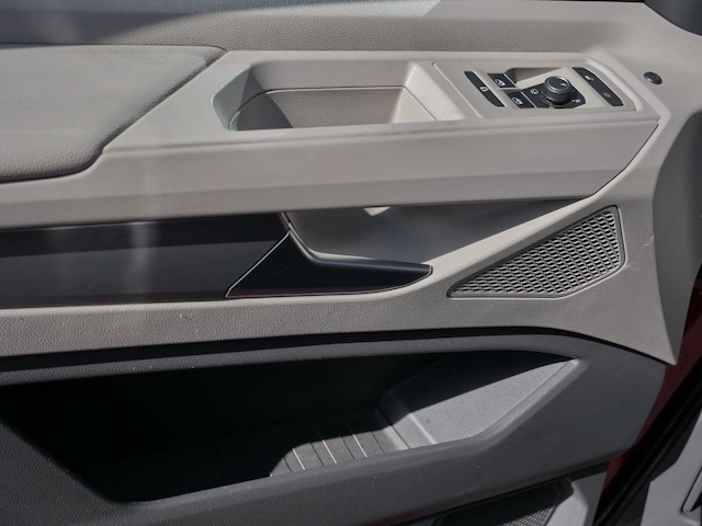 Volkswagen Multivan 2.0 TSI Life T7