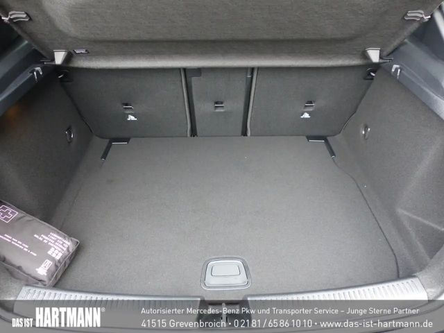 Mercedes-Benz A 180 AMG Line