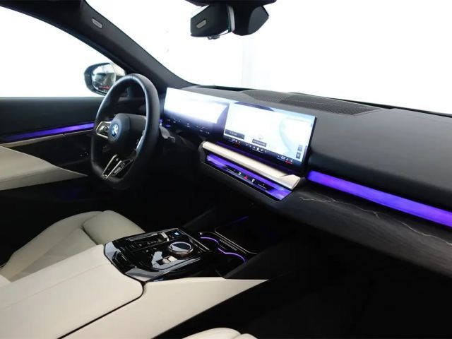 BMW i5 M-Sport Sedan eDrive40