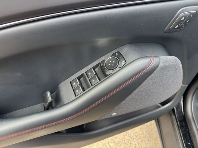 Ford Mustang Mach-E 75 kWh AWD