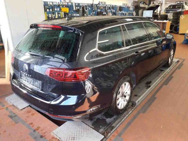 Volkswagen Passat 2.0 TDI Business DSG Variant