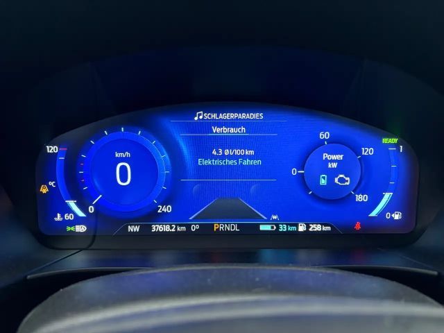 Ford Kuga Plug in Hybrid ST Line X