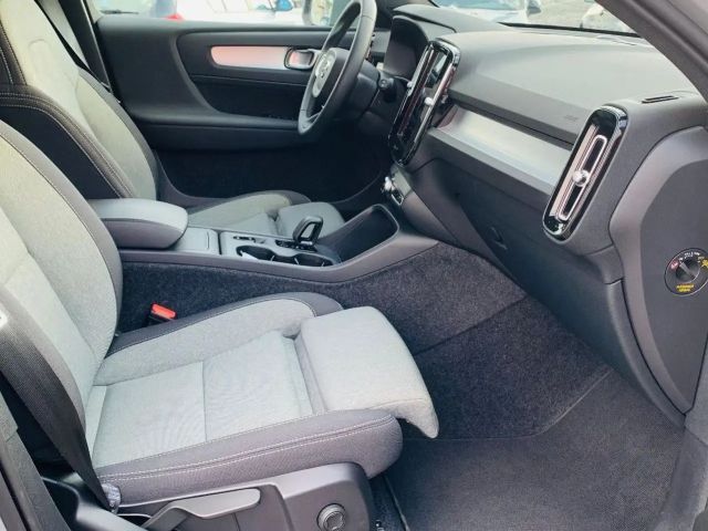 Volvo XC40 B3 B Aut. ACC BLIS PILOT 360° LED NAVI Shzg