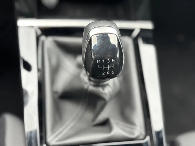 Opel Astra 1.2 Turbo Edition Turbo