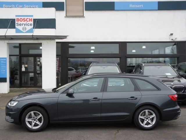 Audi A4 30 TDI Avant