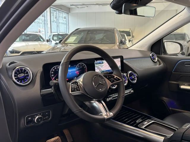 Mercedes-Benz B 200 Progressive Sedan