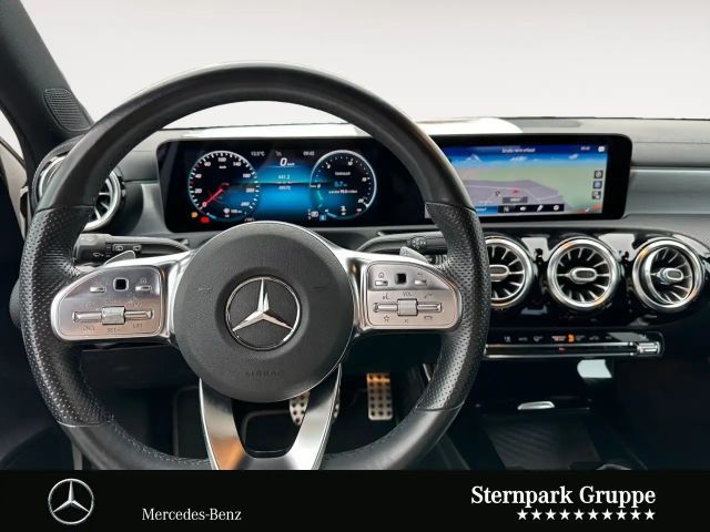 Mercedes-Benz A 180 AMG Line