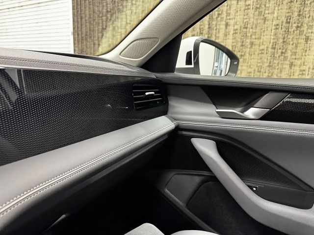 Volkswagen Passat ACT Business DSG Variant