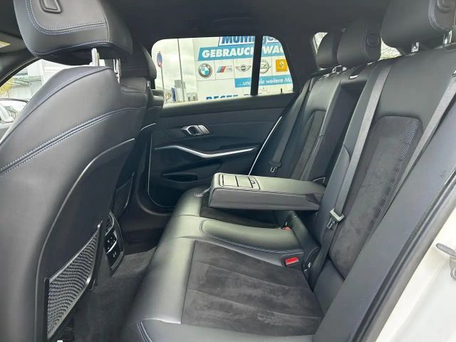 BMW 330 330e M-Sport Touring