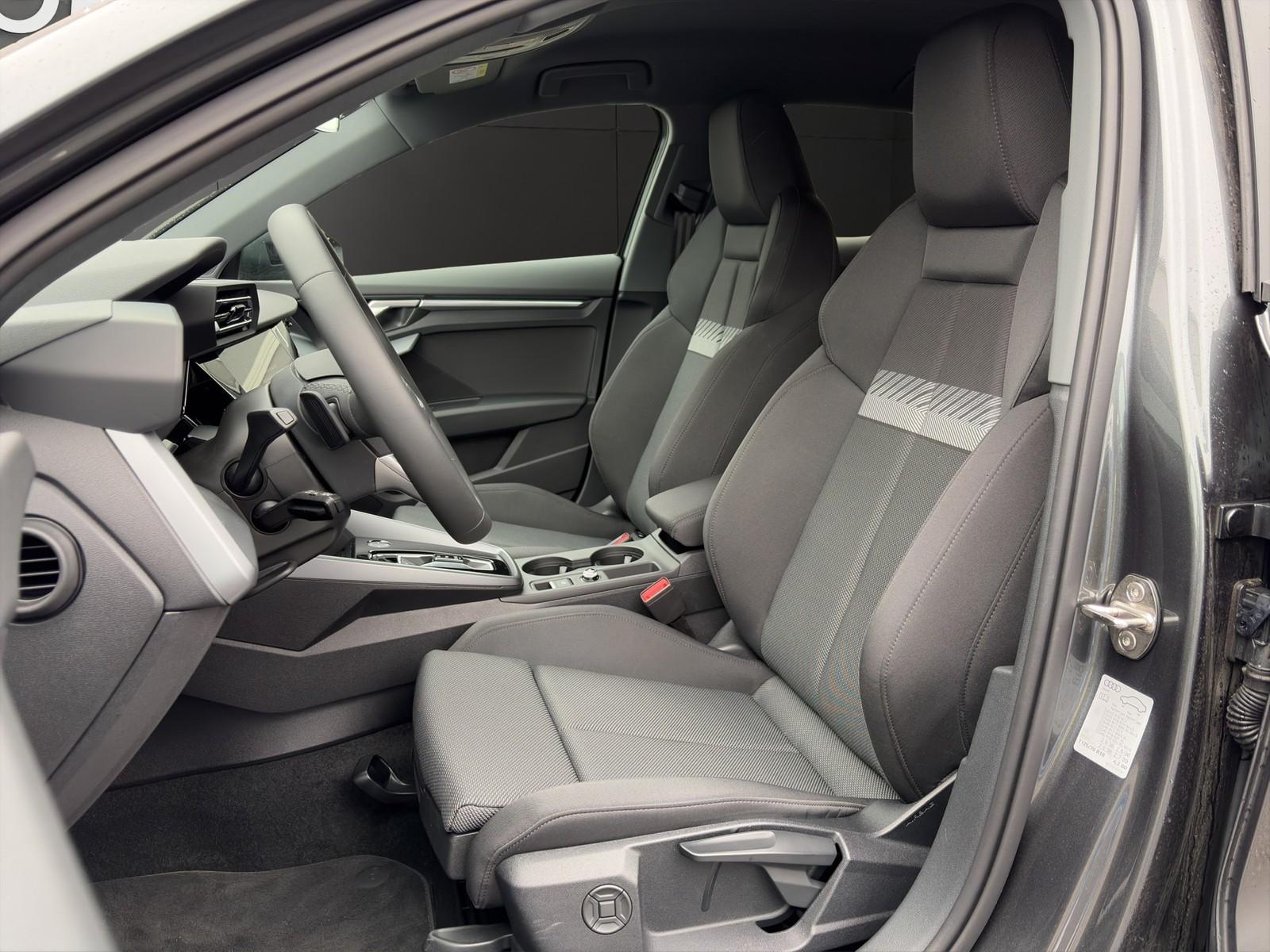 Audi A3 30 TFSI S-Line Sedan Sportback