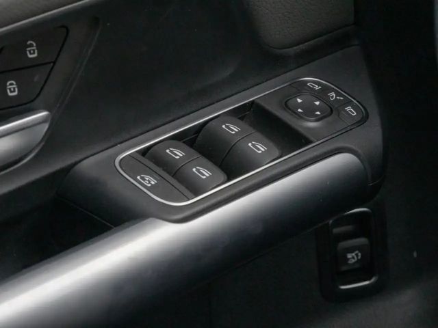 Mercedes-Benz EQA 300 4MATIC