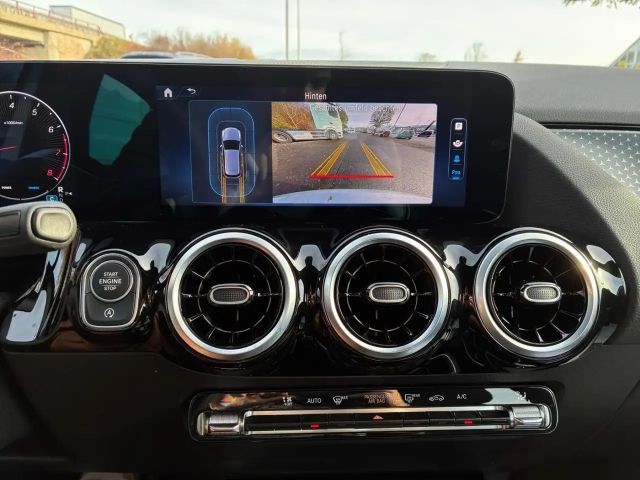 Mercedes-Benz B 180 Progressive Sedan