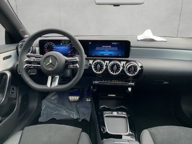 Mercedes-Benz CLA 180 CLA 180 d Coupé